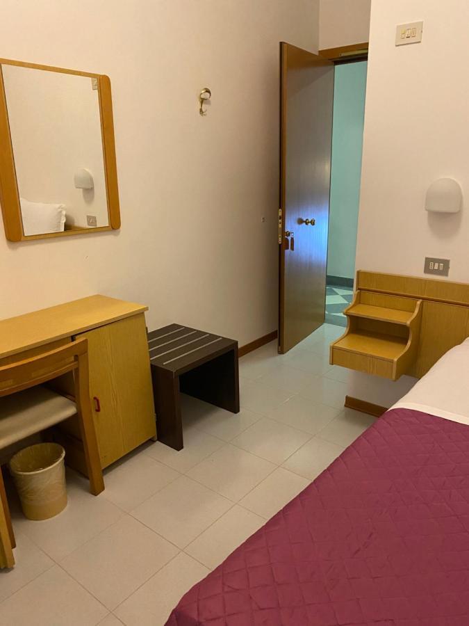 Hotel Ferrara Chianciano Terme Zewnętrze zdjęcie